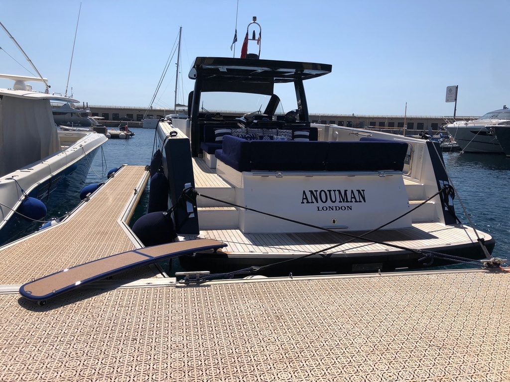 Aurora 216x39 carbon folding gangway